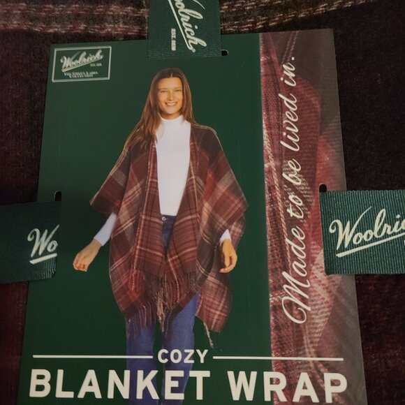 WOOLRICH COZY BLANKET WRAP IN BURGUNDY/ALEX PLAID SIZE OS - Picture 3 of 8